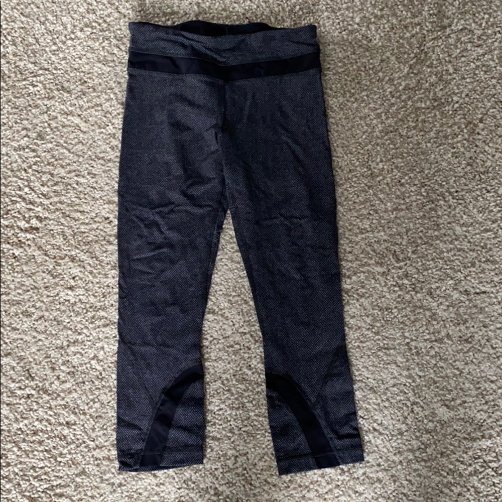 Gray cropped lululemon leggings